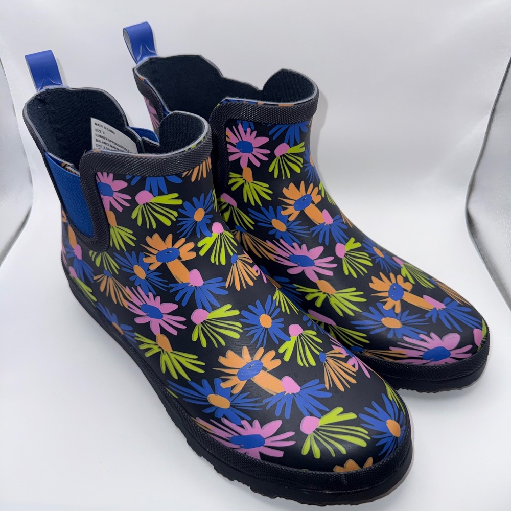Floral Rain Boots W9 Color Cottagecore Garden Dopamine Funky Whimsical Festival
